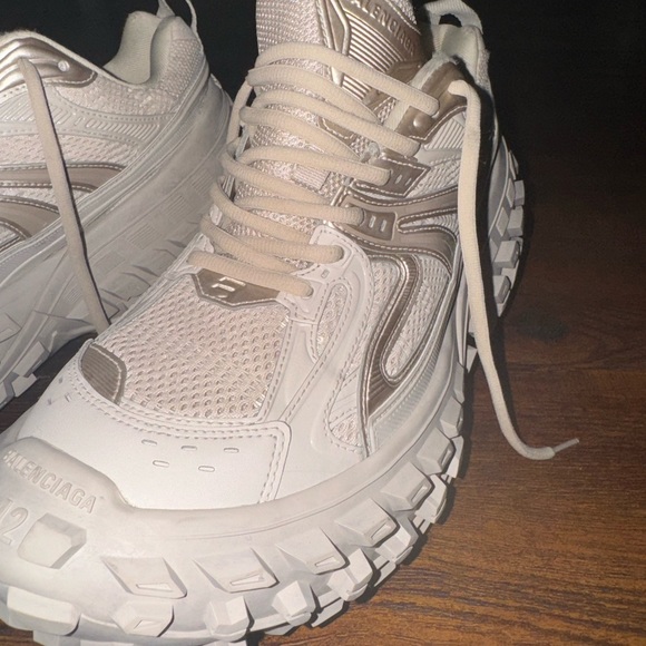 Balenciaga Bouncer Sneaker Size 42 - Picture 4 of 4